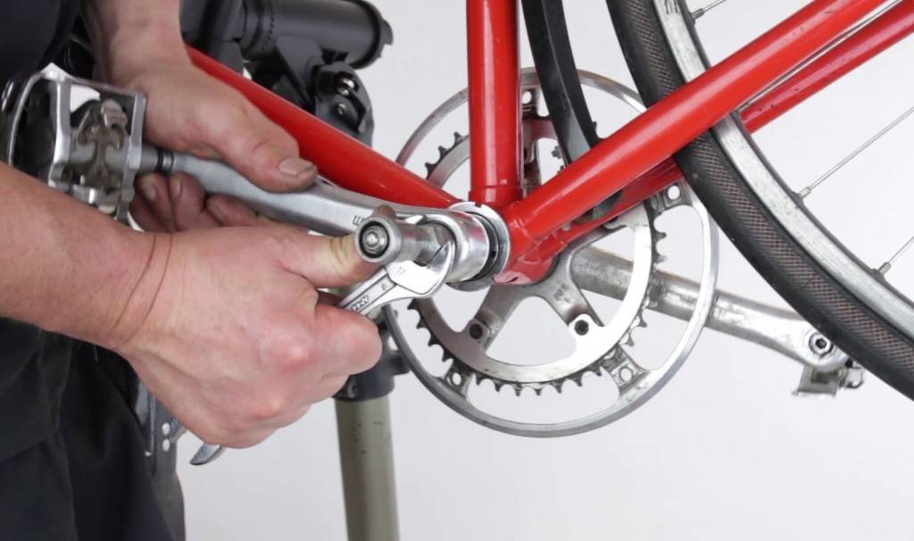 Как правильно снять каретку с велосипеда и поставить ее обратно