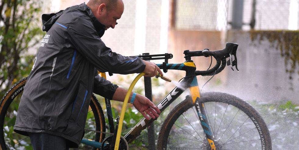 Как правильно чистить электрический велосипед? и не напортить.