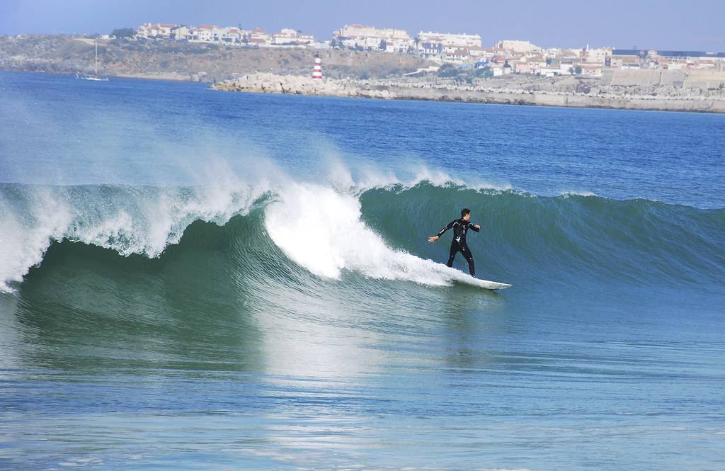 Серфинг в португалии: пениш и эрисейра — лучшие серф-школы