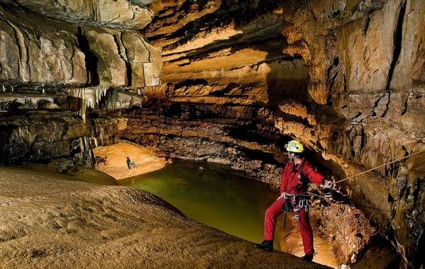 Спелеотуризм. туристические пещеры. пещерный спелео-туризм. опыт. отзыв. виды, типы, особенности