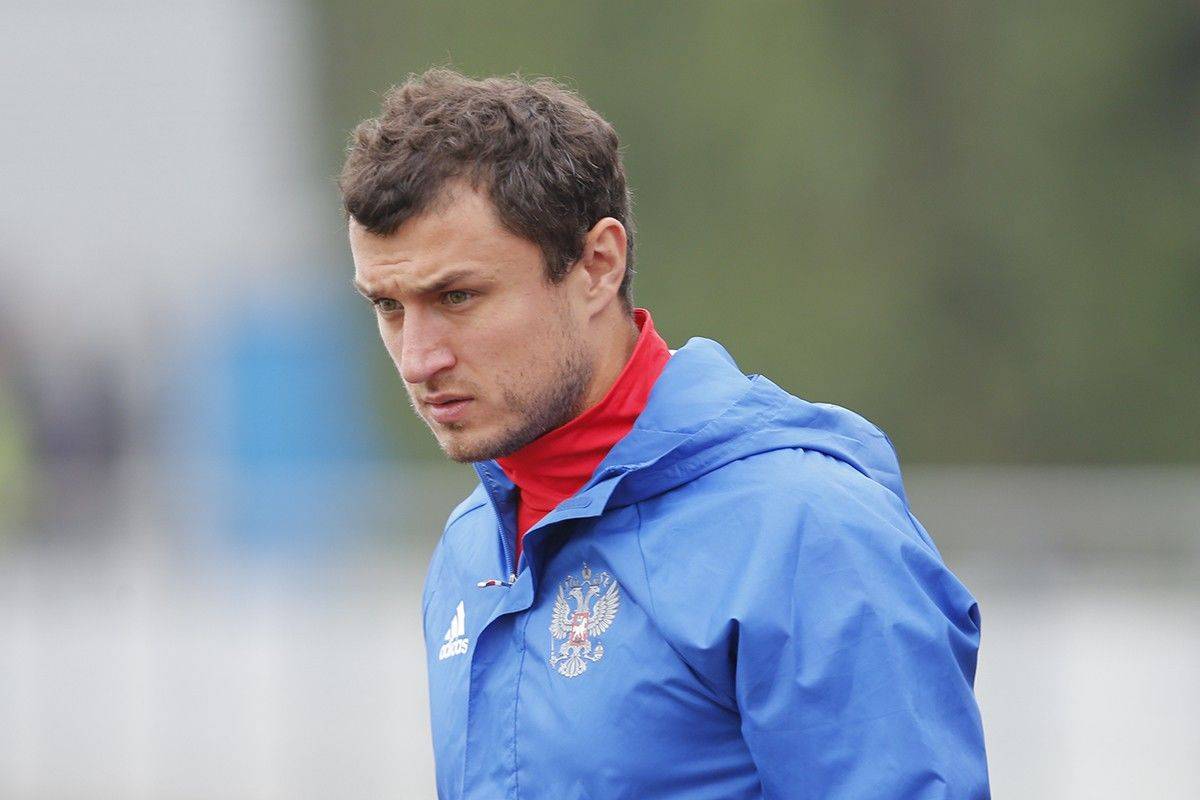 Валерий газзаев назвал имя того, кто должен возглавить сборную россии по футболу