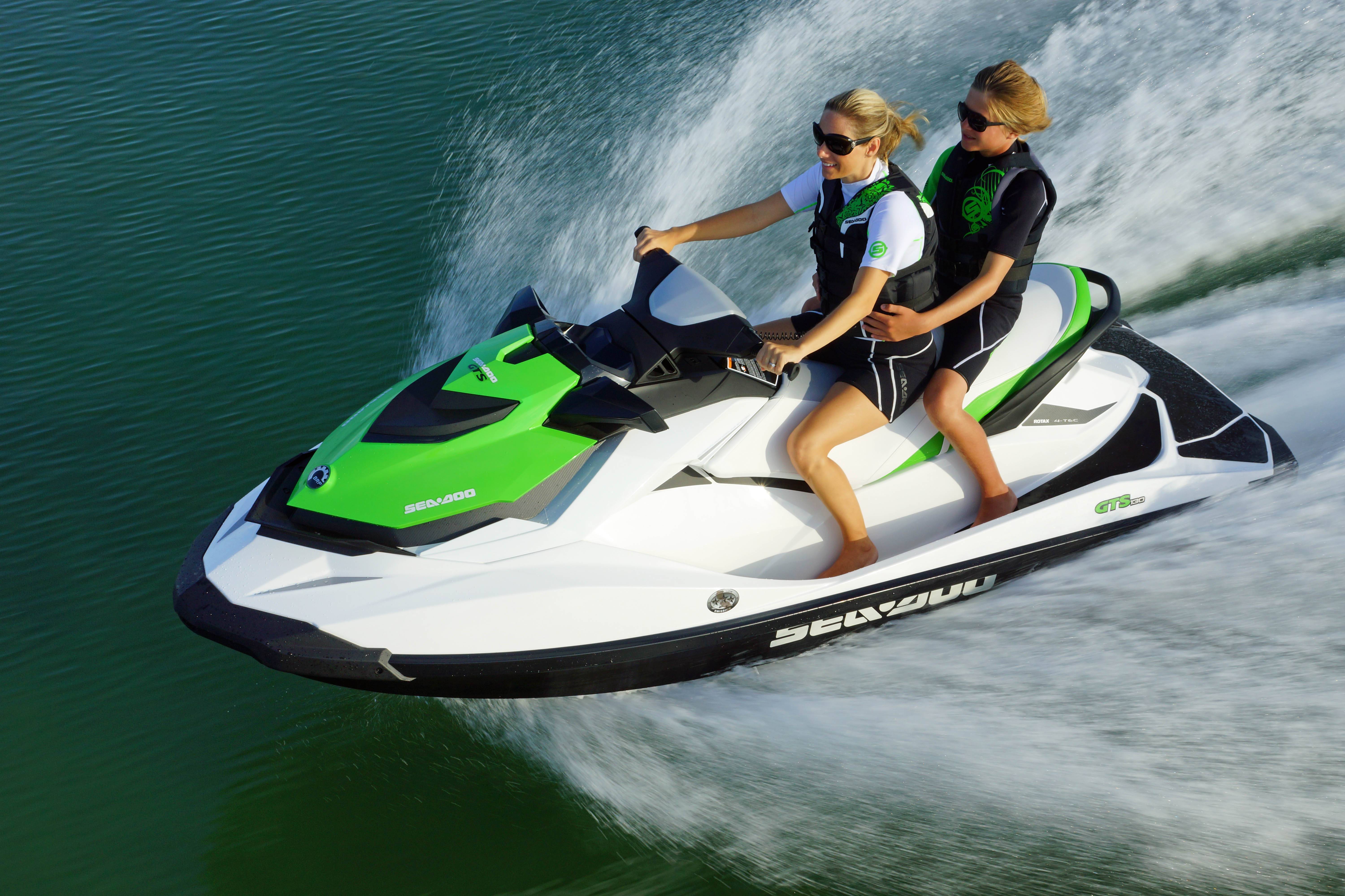 Водный гидроцикл Sea Doo