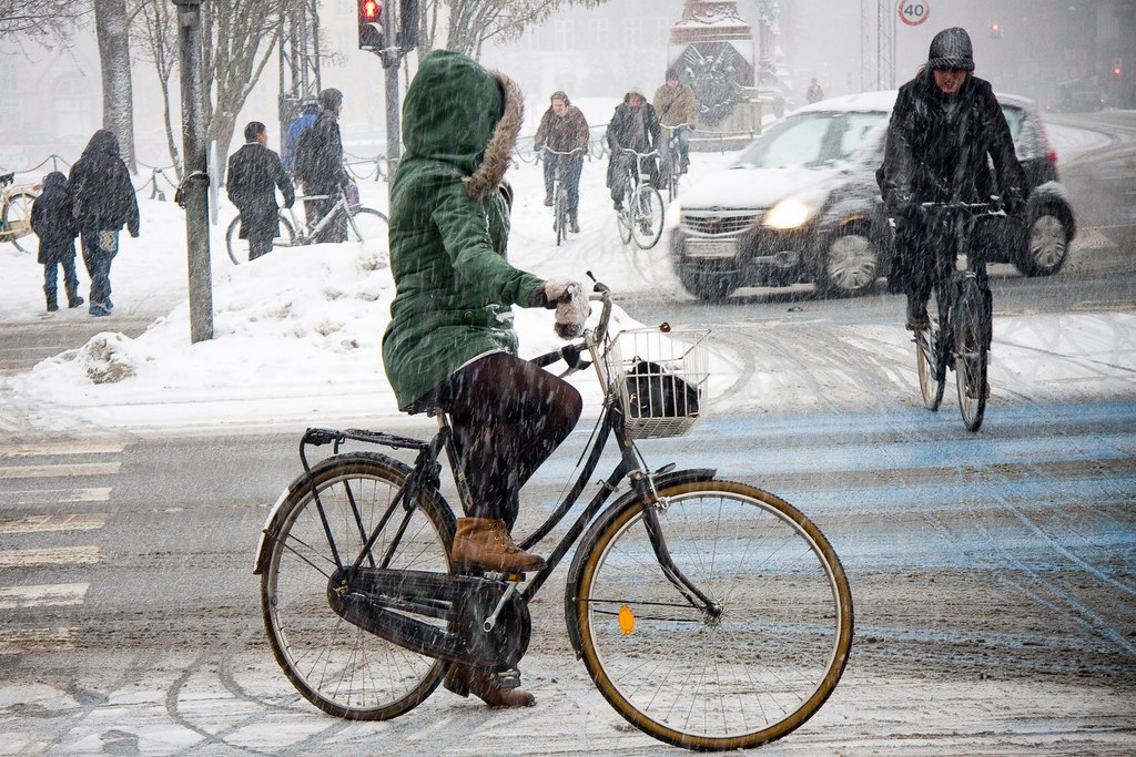 Особенности катания на велосипеде зимой