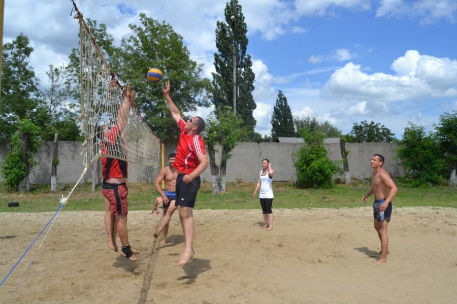 Болотный волейбол – игра и правила – экипировка и игроки – особенности