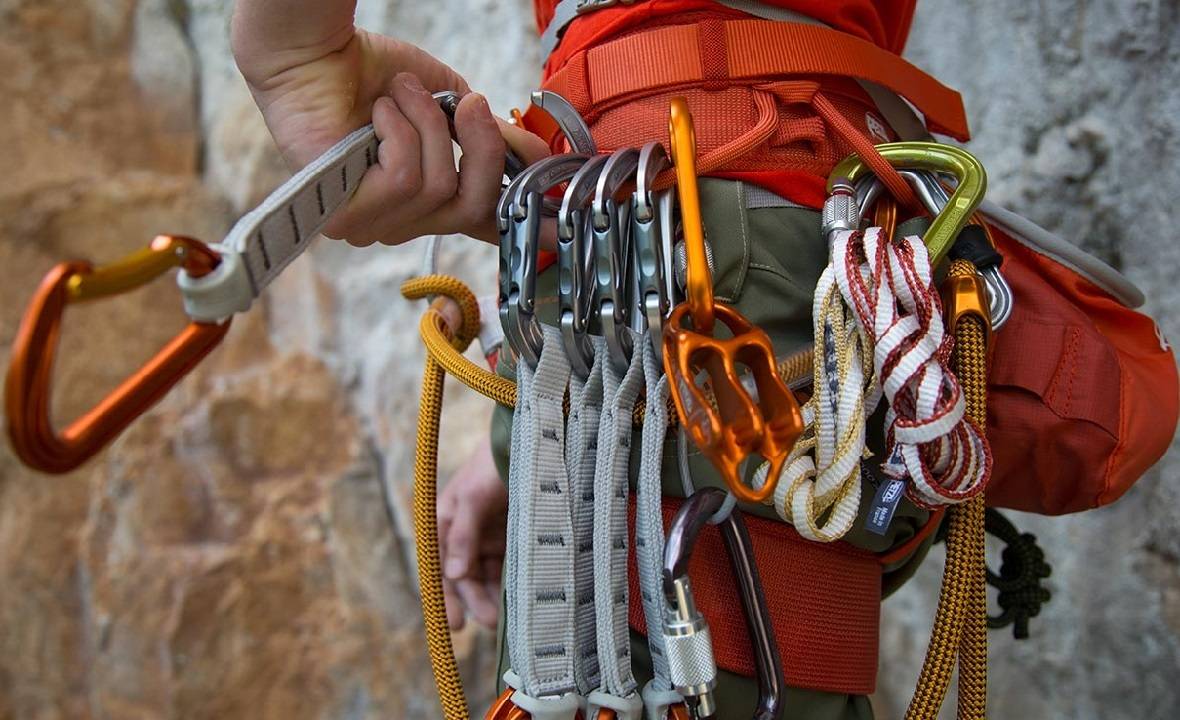 Что входит в снаряжение альпиниста?