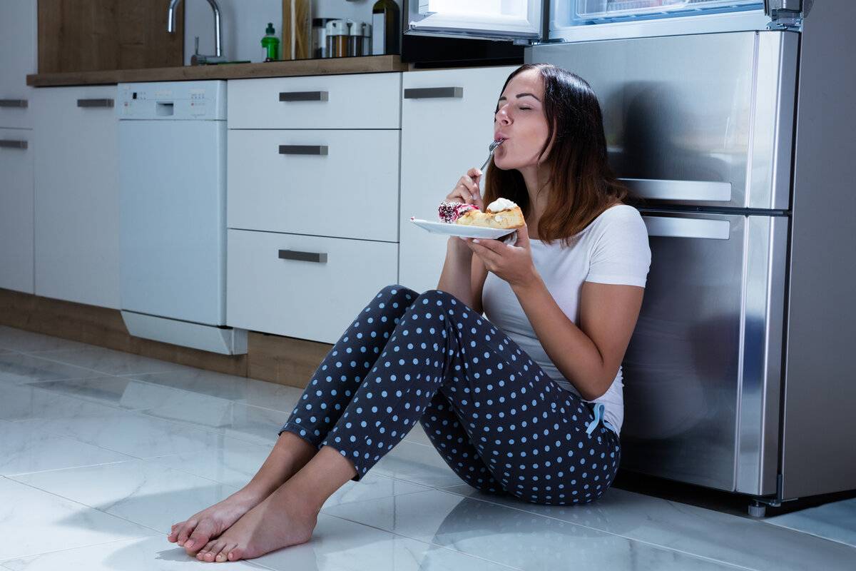 Как перестать объедаться на ночь? рекомендации специалистов