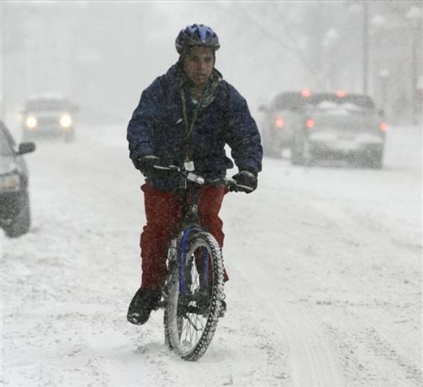 Как ездить зимой по снегу и льду на велосипеде
