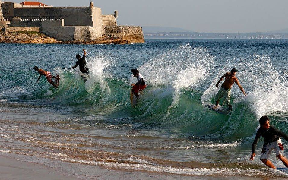 Сёрфинг в португалии: лучшие пляжи и школы серфинга
