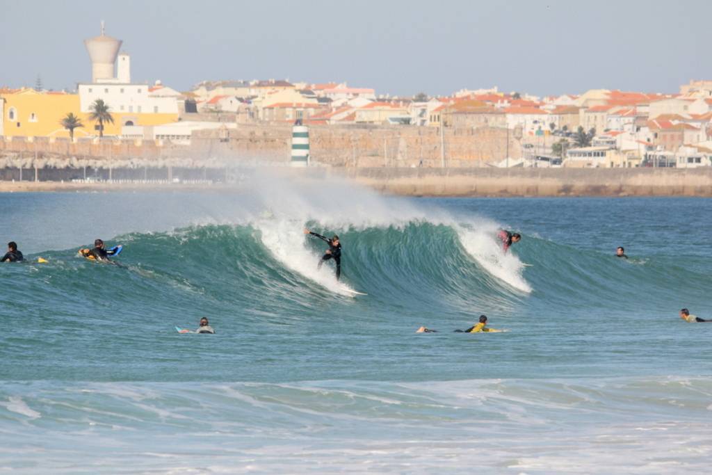 Серфинг в пенише: как отдохнуть в португалии